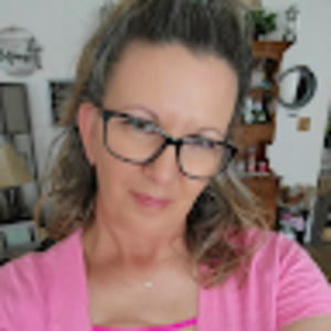 Meet your Posher, Lisa j